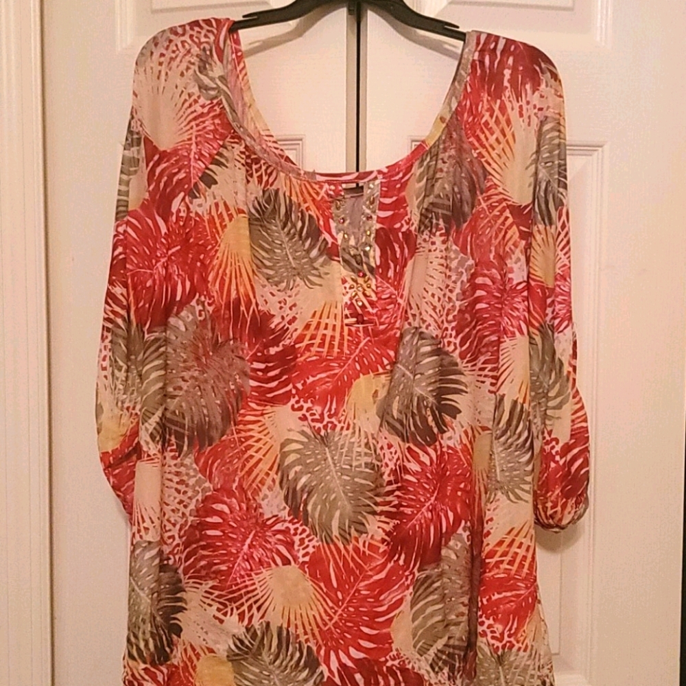beautiful top 💥 2 for $15